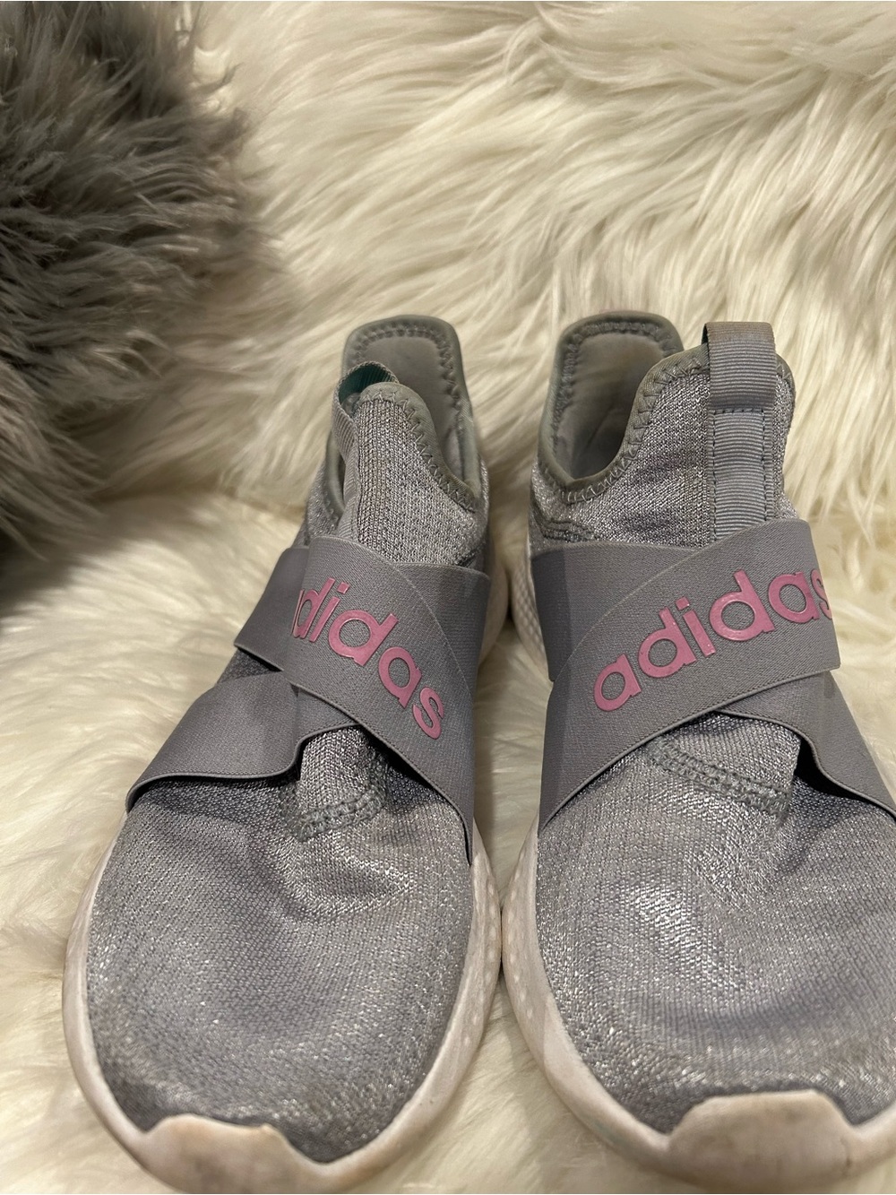 Adidas Slip-On Knit Sneakers in Light Gray with Pink Logo Size 8.5